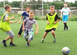 Появилось видео интенсивной тренировки самых маленьких футболистов Морозовска 