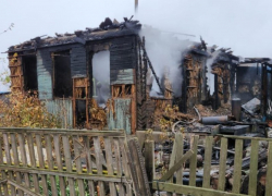 Два человека погибли в пожаре в Милютинском районе