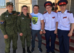 Чемпион мира по гребле побывал на экскурсии в кадетском корпусе Морозовска