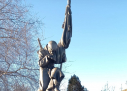 83 года назад погиб летчик сбитого самолета в хуторе Алексеев