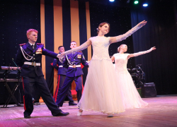 День героев Отечества отметили концертом в Морозовском районе