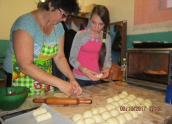 Письмо в редакцию:  Кружок "Умелые ручки" помогает детям Вишневки развивать воображение, мышление и художественный вкус