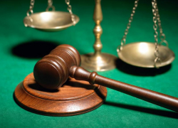 За хищение вверенного имущества с использованием служебного положения морозовчанку приговорили к 1,5 годам условно