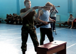 Кадеты победили в зональных соревнованиях областной Спартакиады призывников в Морозовске