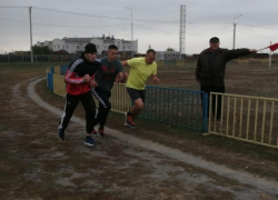 Золото соревнований по легкой атлетике в Морозовске завоевала команда СКА