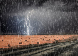 Ливень и град: на Ростовскую область обрушится непогода