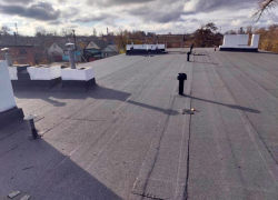 В Морозовске завершён капитальный ремонт мягких кровель на двух многоквартирных домах