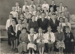 60 лет тому назад: трогательная фотография в краеведческом музее показала лица третьеклассников ушедшей эпохи