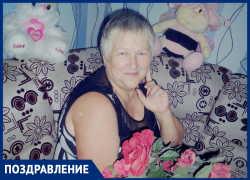 Лидию Васильевну Бабкину с Днем рождения поздравила ее семья