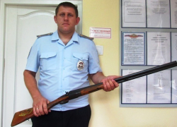 Ружье 16-го калибра сдал в полицию Морозовска житель Милютинского района