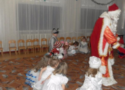 Новогодний утренник под названиям "Волшебный фонарь" провели в детском саду № 37 Морозовска