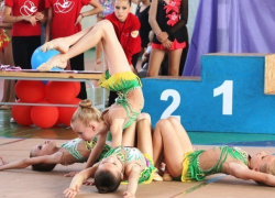 Маленькие звезды гимнастики из Морозовска покорили миллеровские "Осенние цветы"