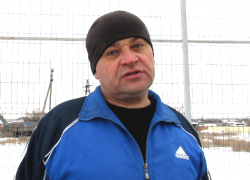 Скинуть лишние килограммы и вспомнить детство предложил морозовчанам тренер по футболу Александр Дутов