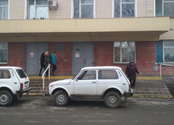Во взрослой поликлинике Морозовского района разделили поток посетителей с температурой и без