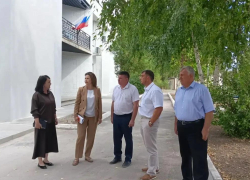 В Костино-Быстрянском поселении продолжается ремонт Дома культуры