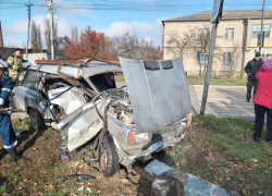 Три автомобиля столкнулись в Морозовске на улице Ворошилова