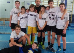 «Каменке» в последний момент изменила удача на футбольном турнире в Морозовске