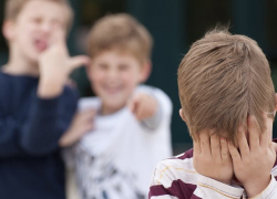 Письмо в редакцию: Не дайте каким-то отморозкам испортить жизнь вашему ребёнку!