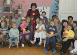 Средняя группа "Солнечные зайчики" детского сада №37 отметили День Матери трогательным праздником