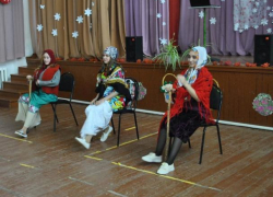 Праздничный концерт «Песня о самой главной» подготовили ко Дню матери в хуторе Вишневка