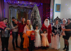 Целую череду ярких праздников подготовили для маленьких и постарше в Парамоновском доме культуры