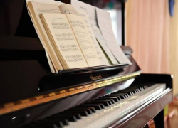 Почти 2 миллиона рублей приготовили на покупку инструментов и звукотехнического оборудования для ДШИ Морозовска