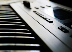 Запись музыкальных подарков в студии звукозаписи Ростова-на-Дону