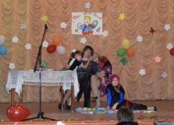 Праздничным концертом "Мамино сердце" Вольно-Донской СДК поздравил всех мам и бабушек