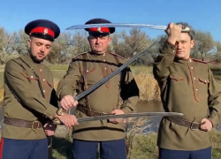 Клип в поддержку наших солдат морозовский ансамбль "Криница" записал на берегу реки