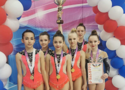 Морозовские гимнастки завоевали 1 место на областных соревнованиях в Ростове-на-Дону