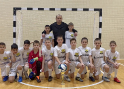 Юные футболисты из «Каменки» рвут область