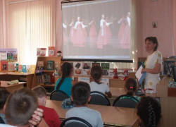 Знакомство с традициями русского народа «Красна изба пирогами» прошло для учеников школы №1