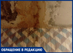 Крыша в многоквартирном доме на улице Луначарского в Морозовске снова потекла после ремонта