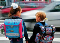 Ваш ребенок будет поступать так, как поступаете вы! - ГИБДД Морозовска о правилах дорожного движения