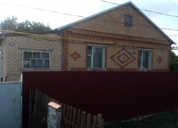 Продается дом с садом в Морозовском районе