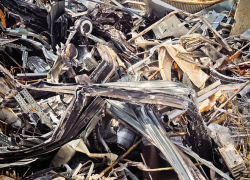 Надоел ржавеющий металл во дворе? Поменяй его на деньги