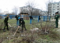 Волонтерский отряд «Донская вольница» помог с уборкой в Центре социального обслуживания Морозовска