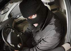Угнанный в Морозовске с улицы Истомина автомобиль вернулся к владельцу