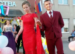 Появились видео и фотографии выпускного в школе №3 Морозовска