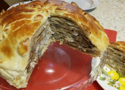 Рецептом курника с грибами и блинами поделилась морозовчанка Татьяна Собенина
