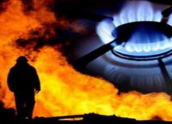 Газ, смешиваясь в определённой пропорции с воздухом, образует взрывчатую смесь, - пожарные