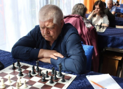 Шахматисты Морозовска привезли из Неклиновского района кубок за второе место в областном первенстве