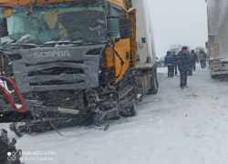 Двое погибли: крупное ДТП произошло на трассе под Морозовском