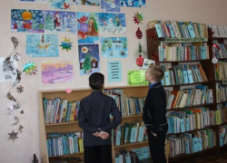 Детский отдел имени Крупской в Морозовске встречает своих читателей нарядным оформлением и книжной выставкой