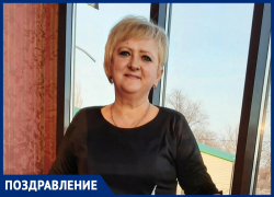 Ирину Иванченко с юбилеем поздравила семья Суховых и Иванченко 