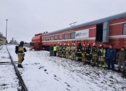 Тренировочные пожарно-тактические учения провели на станции "Морозовская"