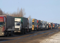 Закрытый для движения участок дороги грузовики будут объезжать через Морозовский район