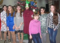 Школьники из Вишневки побывали на новогодней дискотеке в Морозовске