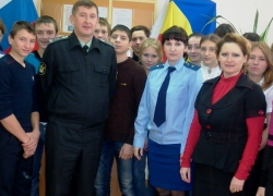 Студентов в Озерном бесплатно проконсультировали юристы