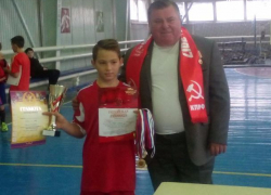 Столетию Великой Октябрьской социалистической революции посвятили футбольный матч в Морозовске